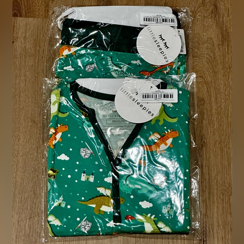Little Sleepies Dragon Dreamland Women's Short Sleeve Top and Pants - Medium